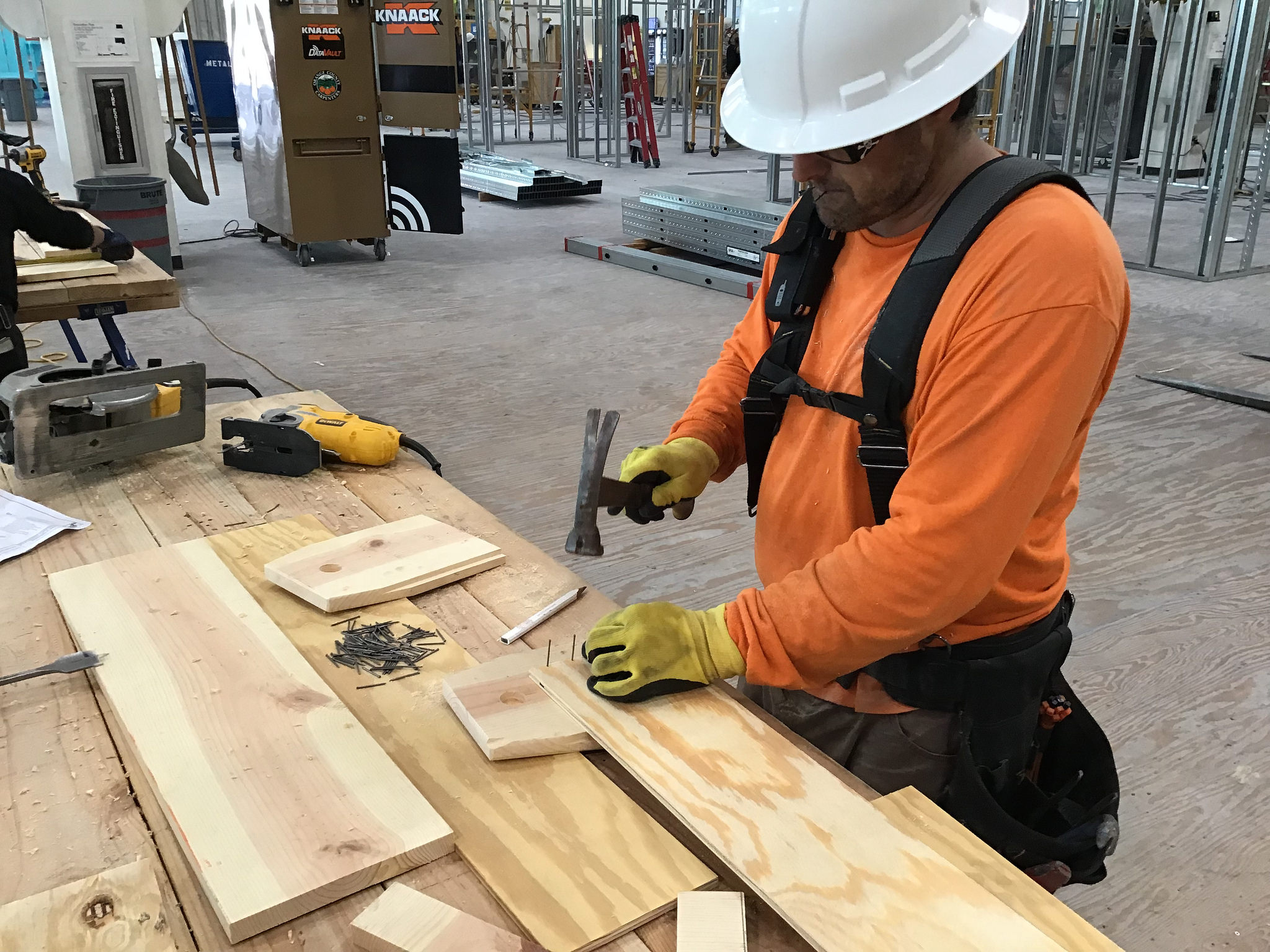 CARPENTRY ACROSS THE WORLD: AN INSIGHT TO TECHNIQUE - CWBTS